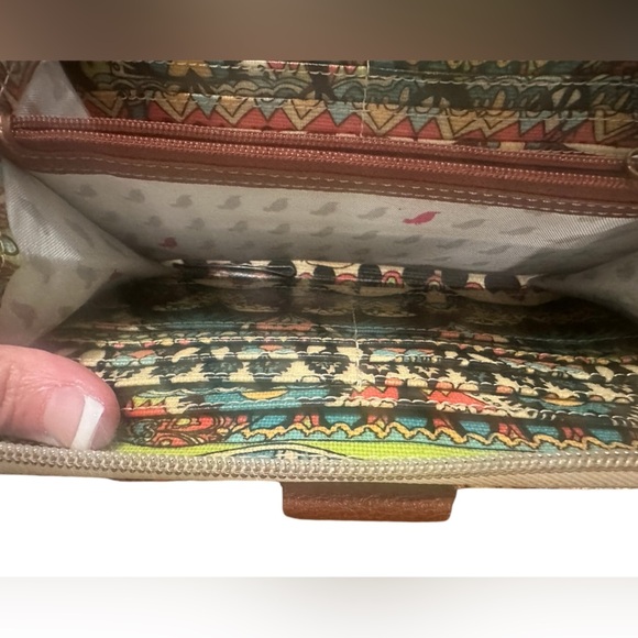 Sakroots Large Smartphone Crossbody. EUC. - Picture 7 of 12